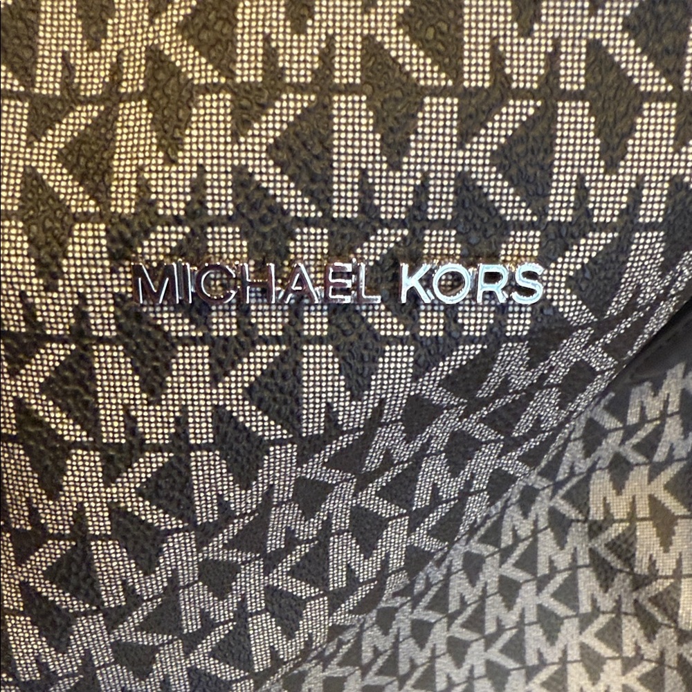 Michael Kors (Eva) Stylish Black and Gray Tote Bag Set - Picture 7 of 8